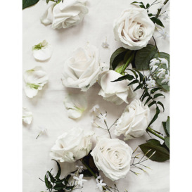 The White Company Flowers Large Candle - thumbnail 2