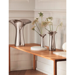 Georg Jensen Bloom Botanica Medium Mirrored-Polished Stainless-Steel Vase 22cm - thumbnail 2