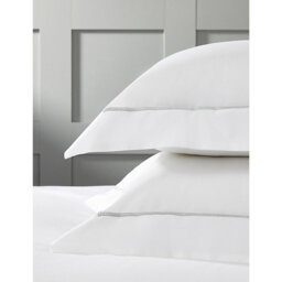 The White Company Savoy Oxford Cotton Pillowcase - thumbnail 1