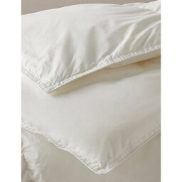 The White Company Deluxe Down Alternative Standard Synthetic and Cotton-Percale Pillow 43X69cm - thumbnail 2