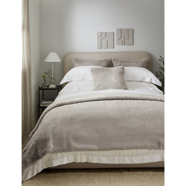 The White Company Super-Soft Faux-Fur Throw 140cm x 200cm