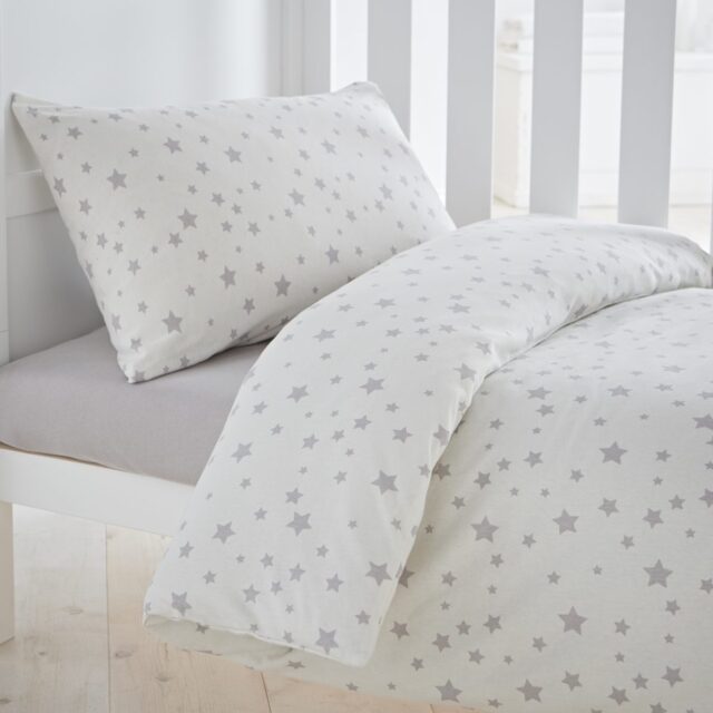 Silentnight Safe Nights Duvet Set - Grey Star - Cotbed