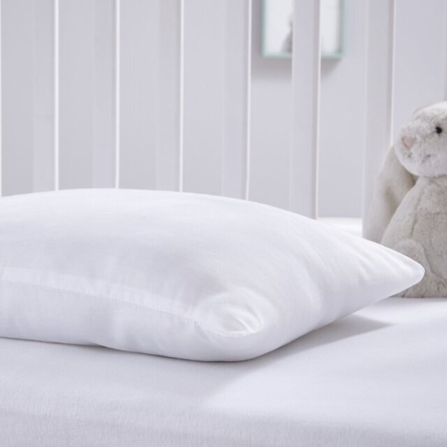 silentnight safe nights anti allergy cot bed pillow - 1 pack