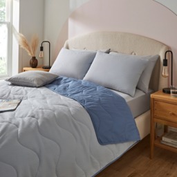 Silentnight Summer Breeze Duvet and Pillowcase Set - 2.5 Tog - Cream/Taupe - Single