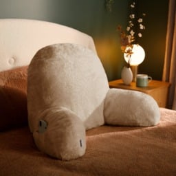 Silentnight Teddy Boucle Usb Heated Cuddle Cushion - Natural