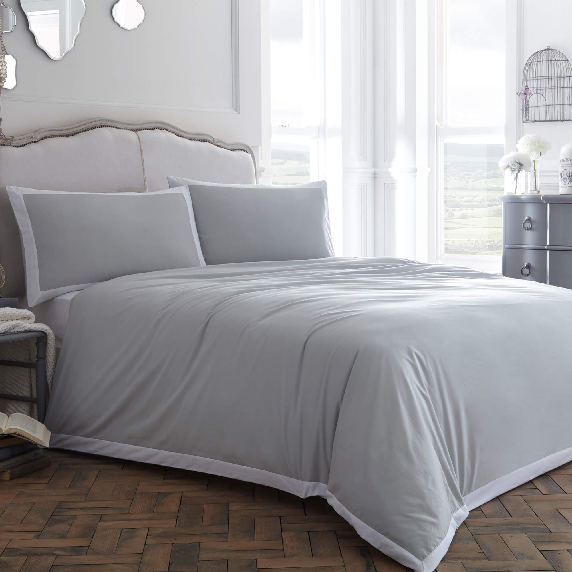 Jeff Banks Pour La Maison Limoges Duvet Set - Silver