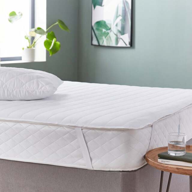 Silentnight Anti-Allergy Mattress Protector - image 1