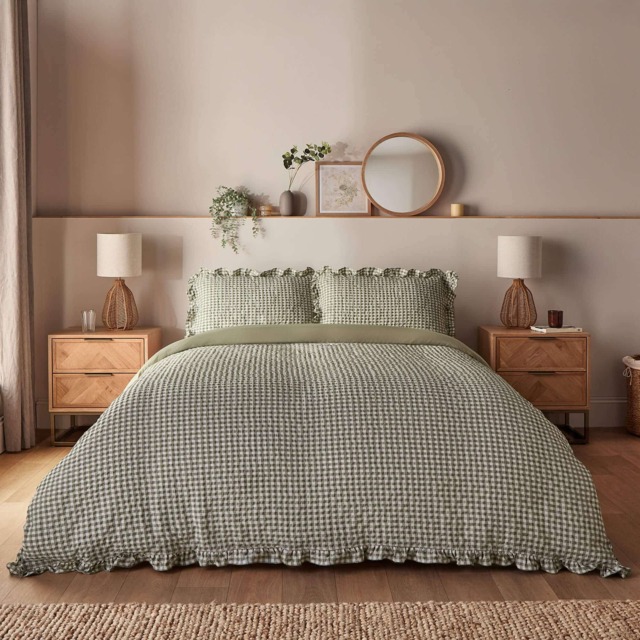 Silentnight Supersoft Duvet Set, Gingham Ruffle - Sage - image 1