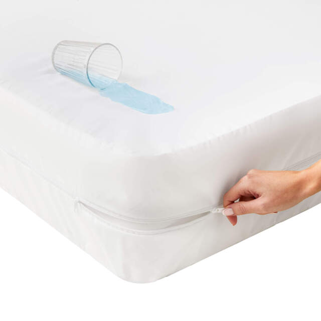 Silentnight Complete Encasement Waterproof Mattress Protector - image 1