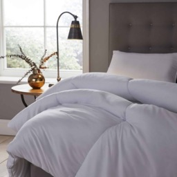 Silentnight Warm and Cosy Duvet - 15 Tog - thumbnail 1