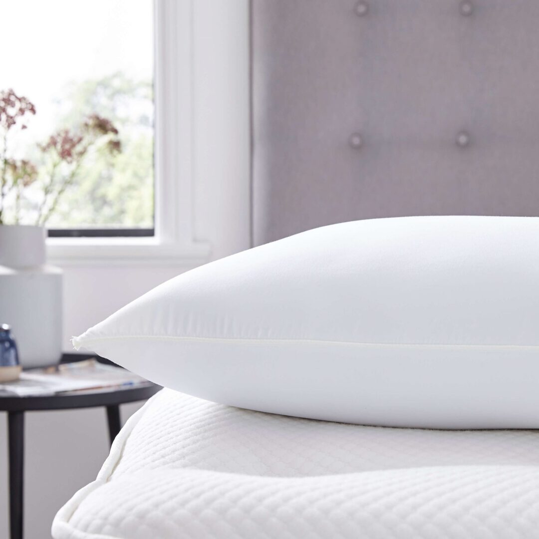 Silentnight Luxury Traditional Memory Foam Pillow by Sleepy People