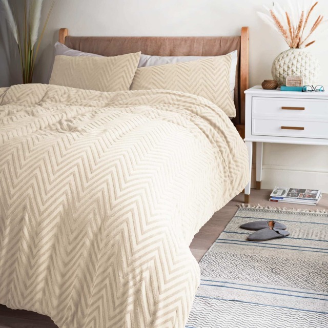 Cosmo Living Ivory Tufted Chevron Duvet Set