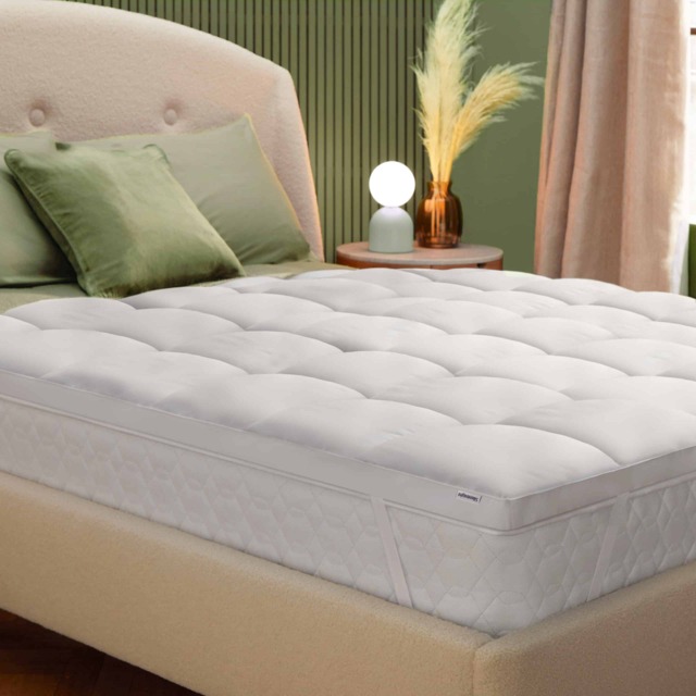 Silentnight Anti-Allergy Ultimate Mattress Topper 500 - image 1
