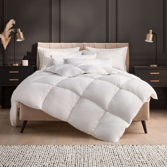 Silentnight Ultimate Luxury Hungarian Goose Feather & Down Duvet - 10.5 Tog - image 1