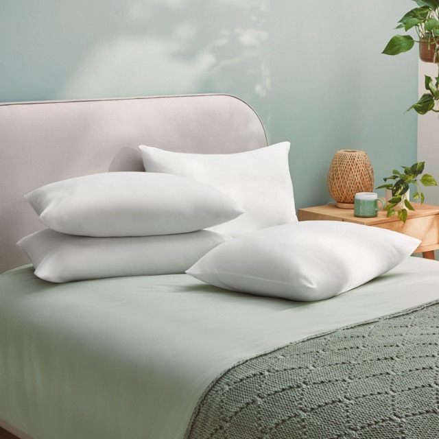 Silentnight Anti-Allergy Pillows - 4 Pack - image 1