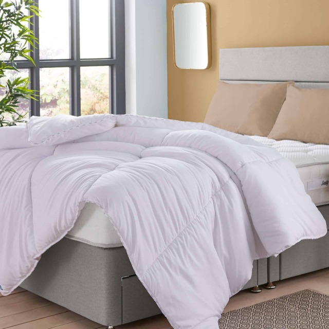 Sealy Anti-Allergy Duvet 10.5 tog - image 1