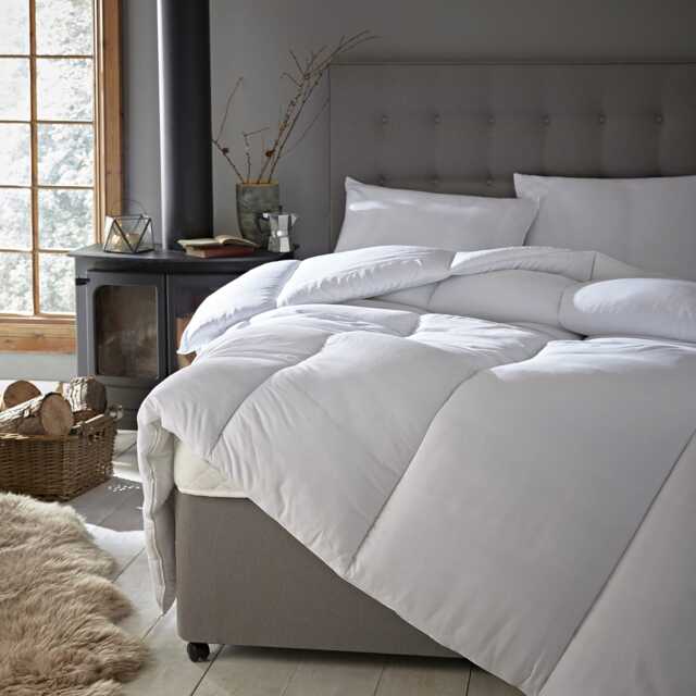 Silentnight Warm and Cosy Double Decker Duvet - 18 Tog - image 1