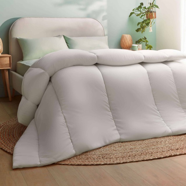 Silentnight Anti Allergy Duvet - 7.5 Tog - image 1