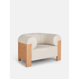Eldon Armchair in Oak with Boucle Natural Fabric | Modern Italian Design