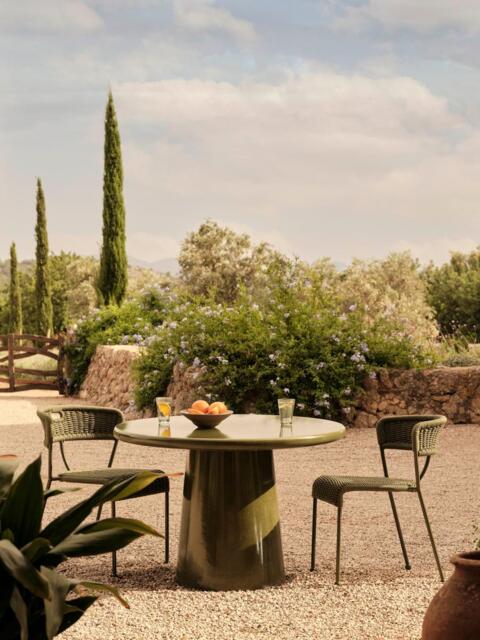Reti Outdoor Dining Table, Glazed, Olive