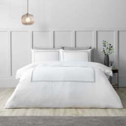 Catherine Lansfield So Soft Mono Satin Stich White Duvet Set - So Soft Mono Satin Stich White Duvet Set SuperKing