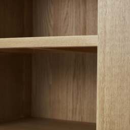 Solvi Tall Display Unit - Tower Unit Solid Oak / Oak Veneer - thumbnail 4