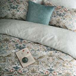 William Morris At Home Strawberry Thief Duvet Cover Set - thumbnail 3
