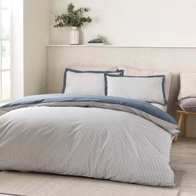 Catherine Lansfield Oxford Pinestripe Navy Duvet Set - DISC Oxford Pinestripe Navy Duvet Set Super King - image 1