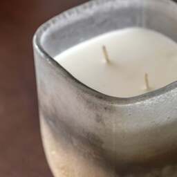 Mercury Candle Amber & Lily Medium - Mercury Candle Amber & Lily Medium - thumbnail 2