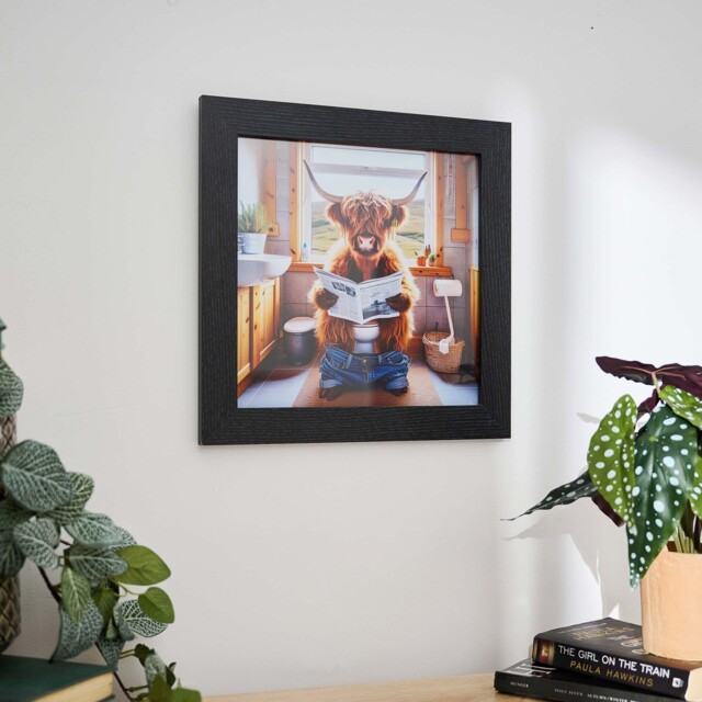 Male Highland Cow On Loo Wall Art - Male Highland Cow On Loo 30x30 - image 1