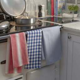 Kensington Stripe Tea Towel Red Set Of 3 - Kensington Stripe Tea Towel Red Set Of 3 - thumbnail 2