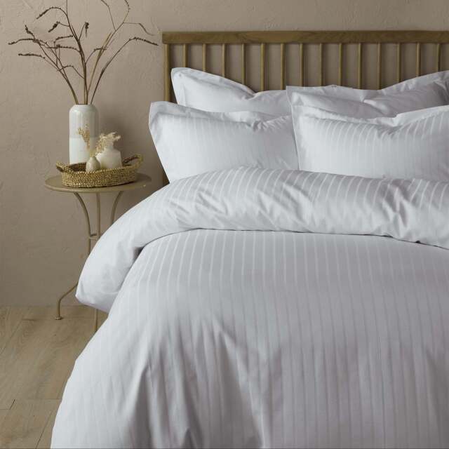 Arla Duvet Cover Set - DISC Arla Double Duvet Set - image 1