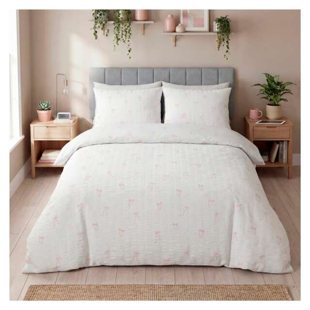 Silentnight Supersoft Seersucker Pink Bows Duvet Cover Set King