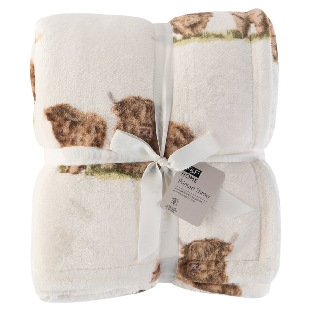 F&F Home Highland Cow Sherpa Throw