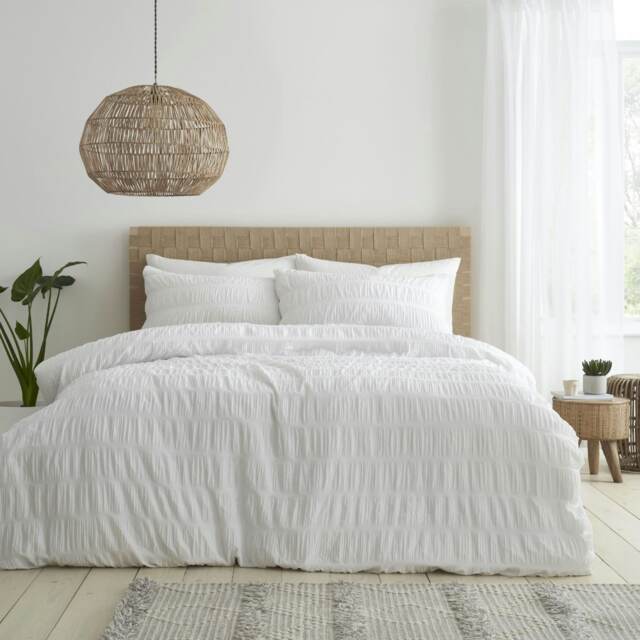 Catherine Lansfield Seersucker Super King Duvet Cover Set White