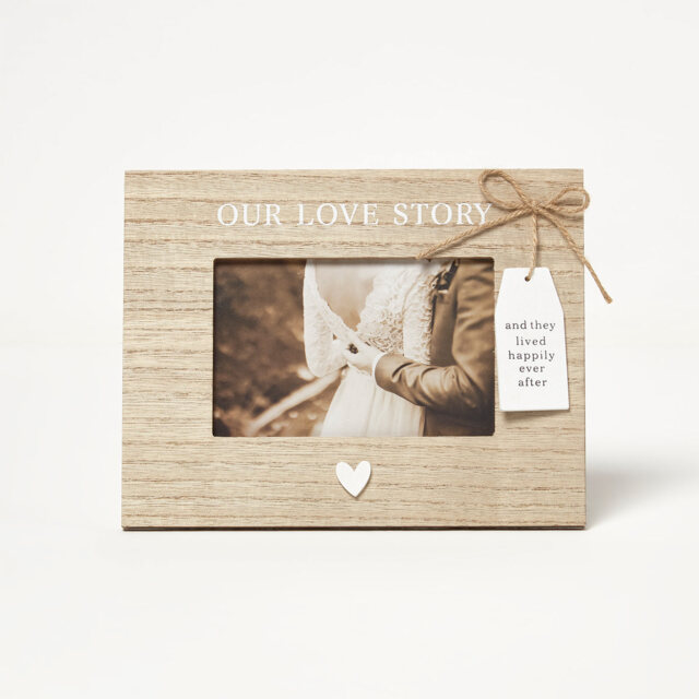 "Homescapes Love Story Wood Grain Photo Frame – 4"" x 6"""