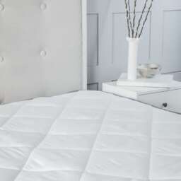 2.5CM Microfibre Soft Touch 1 Inch Mattress Topper White Single