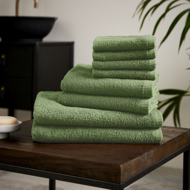 Catherine Lansfield Quick Dry Cotton 8 Piece Towel Set Green Sage Green One size