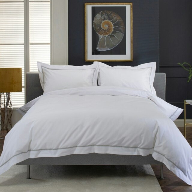 Hampstead 100% Cotton Duvet Cover Set – 200 Thread Count with Inserted Ribbon & Oxford Pillowcases Silver White Single