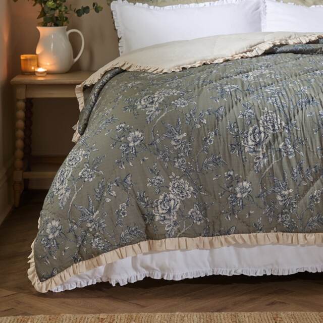 Wylder Hermione Ruffled Cotton Floral Bedspread