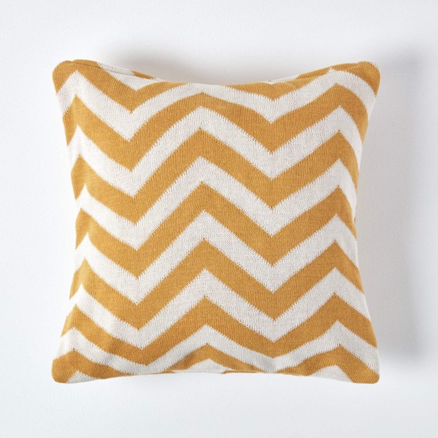 Homescapes Mustard Yellow Geometric Cotton Knitted Cushion Cover - 45 x 45 cm Yellow Mustard & off-white 1