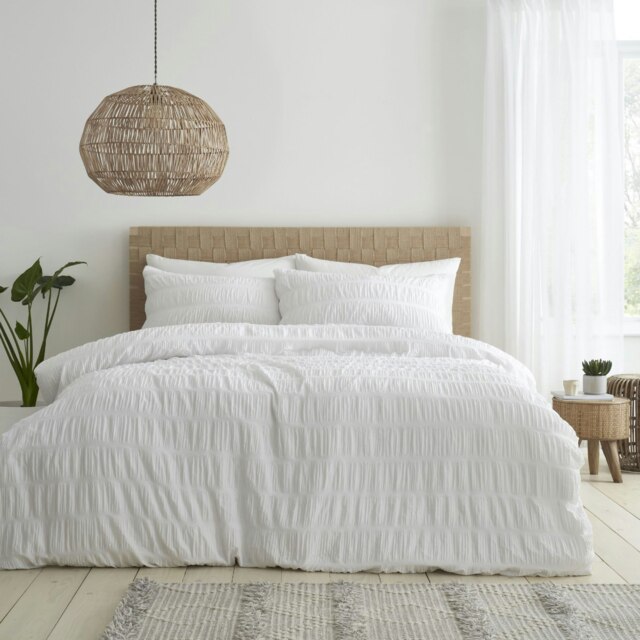 Catherine Lansfield Seersucker Single Duvet Cover Set White