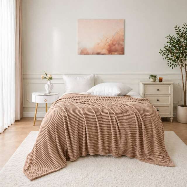 Large Ribbed Fleece Throw Blanket – Supersoft, Cosy & Stylish 200 x 240cm