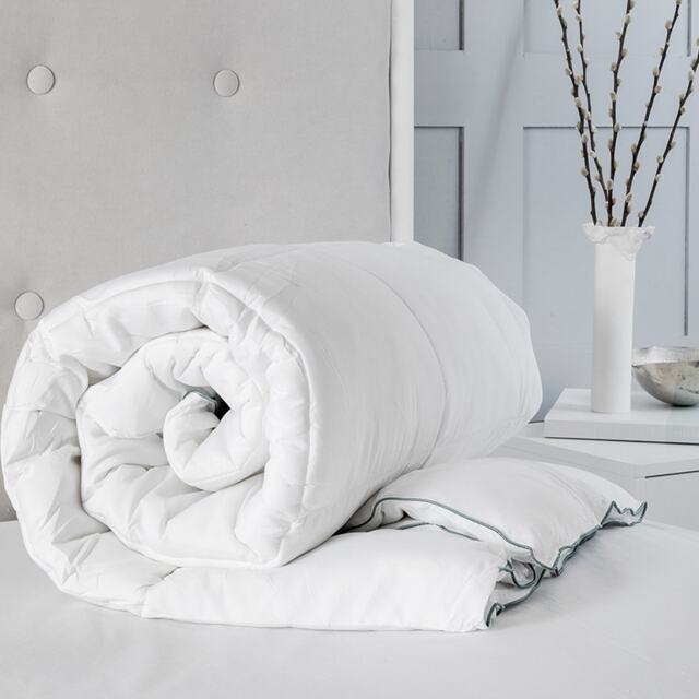13.5 Tog Luxury Microfibre Duvet Feels Like Down Filling Premium Soft Touch King White