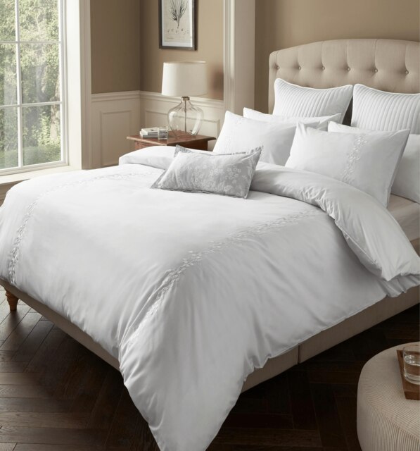 Samantha Faiers Home Alice Embroidery King Size Duvet Cover Set with Pillowcases - White