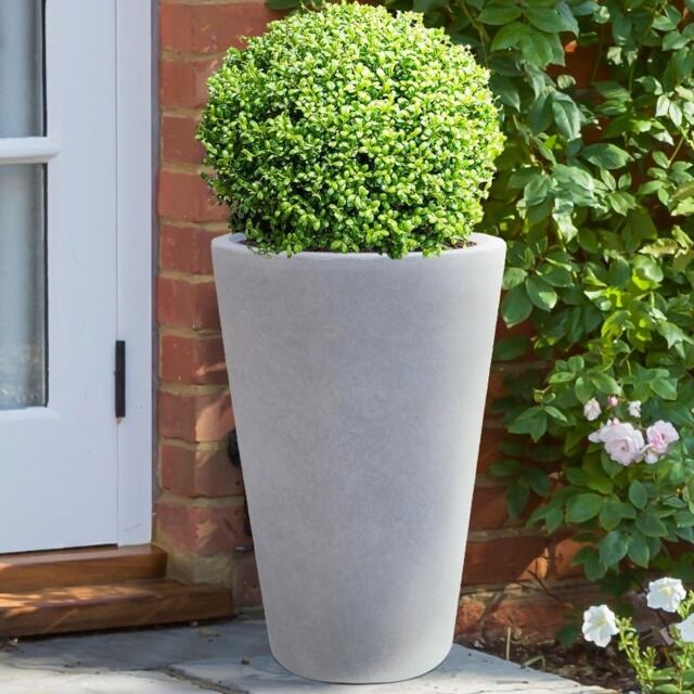 Round Stone Grey Light Concrete Garden Planter H51 L32 W32 cm, 41 ltrs Cap.