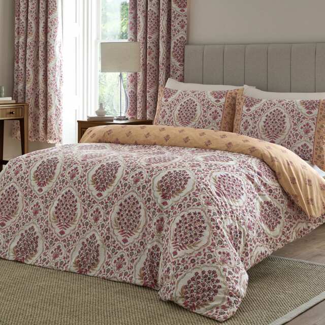 D & D Ashmead Duvet Cover Set Berry
