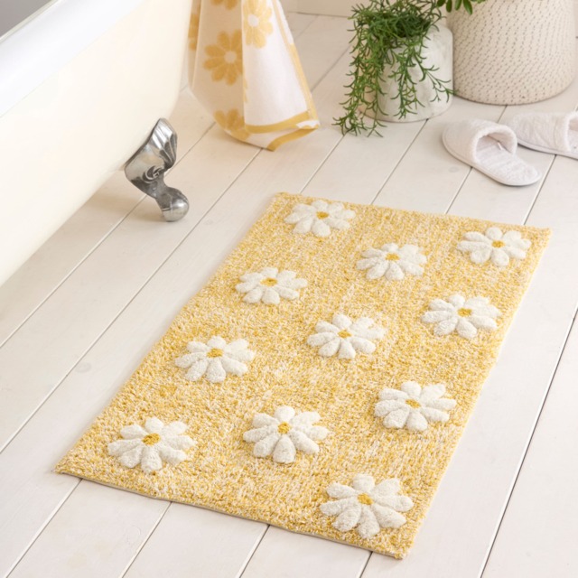 D & D Daisy Floral Bath Mat Ochre