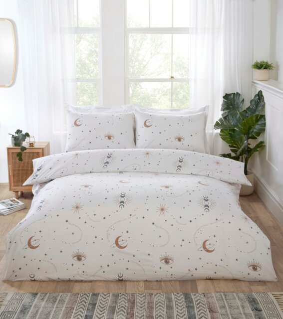 Manifesting Polycotton Duvet Cover Set With Pillowcase White King 1