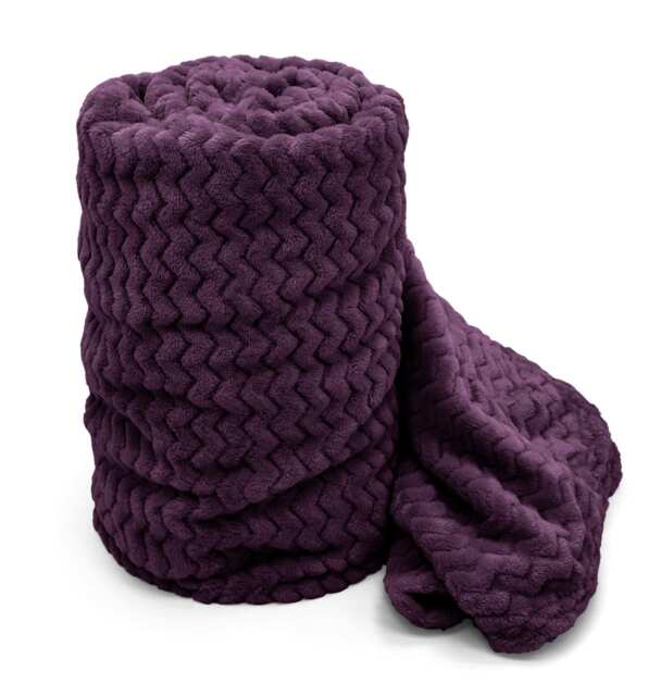 Velosso Moda Ribbed Chevron Super Soft Blanket - 127cm x 152cm Purple Aubergine